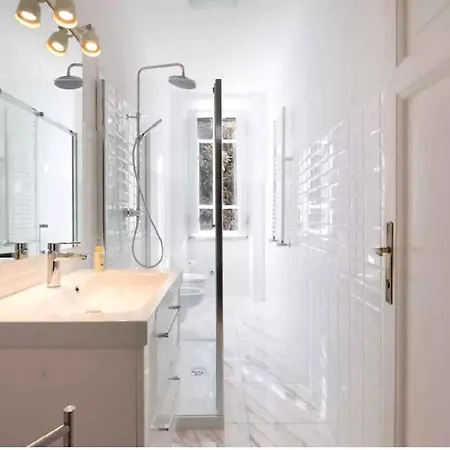 Blanc House In 34574 罗马